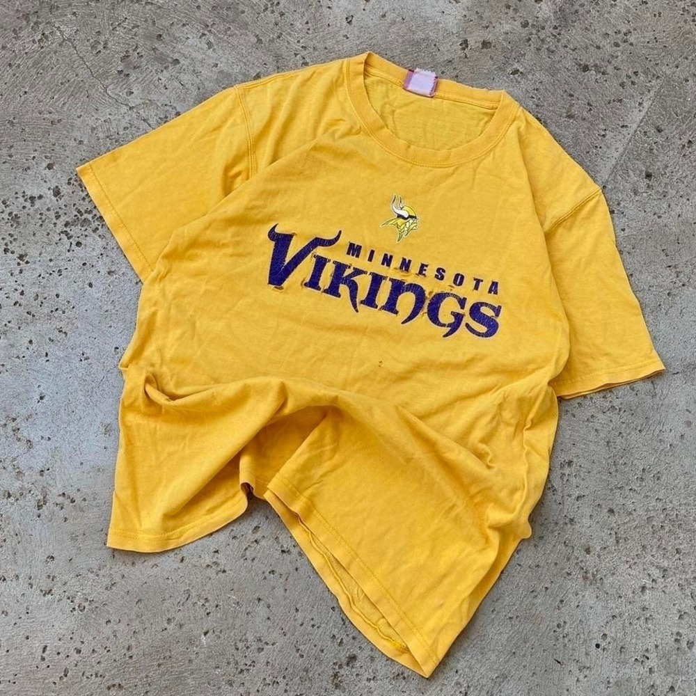 Vintage Y2K 2000s NFL Minnesota Vikings Yellow Shirt